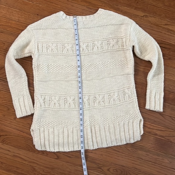 American Eagle Outfitters Off-White Sweater Size Small - Picture 7 of 9